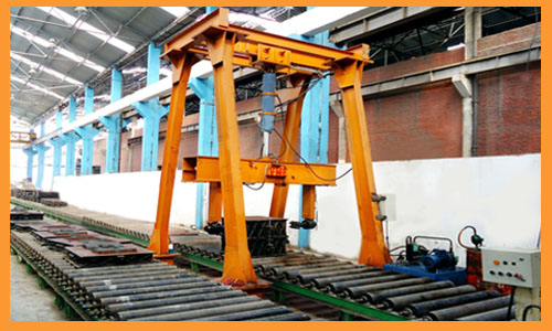 Mould closing station